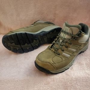 New Balance women's sneakers size 10